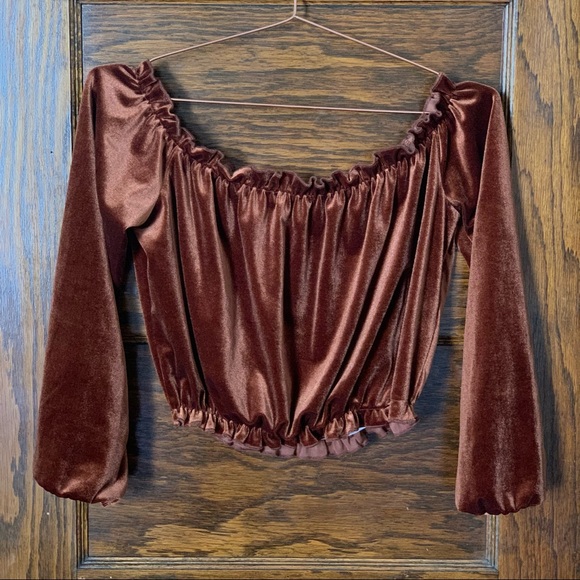 Velvet Ruffle Top NWOT - Picture 2 of 3